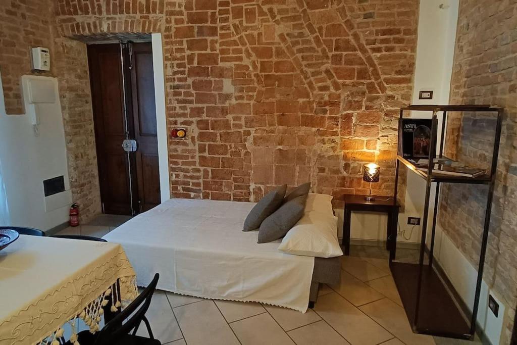 Piazza Statuto-Appartamento Tra Le Mura A-C E Wi-Fi Asti Exterior foto